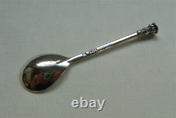 A Boxed Set of 6 Sterling Silver Seal-top Coffee Spoons, Sheffield 1955