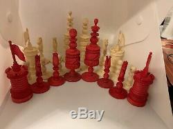 Antique Early 19c Bone Chess Set In 18c Domed Top Leatherette Box