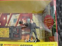 James Bond 007 Action Toy Spin Top Pool Table Set 2 New Old Stock Boxed