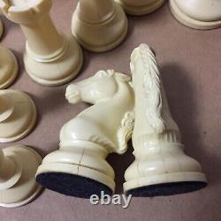 Vintage Chess Set Cavalier #1491 Weighted Pieces With Box -4 King